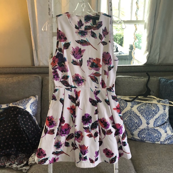 Dress - Picture 1 of 3